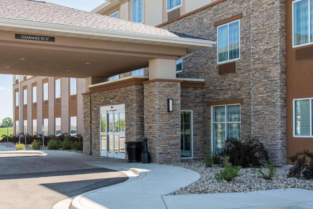 Sleep Inn & Suites Marshall - University Area מראה חיצוני תמונה